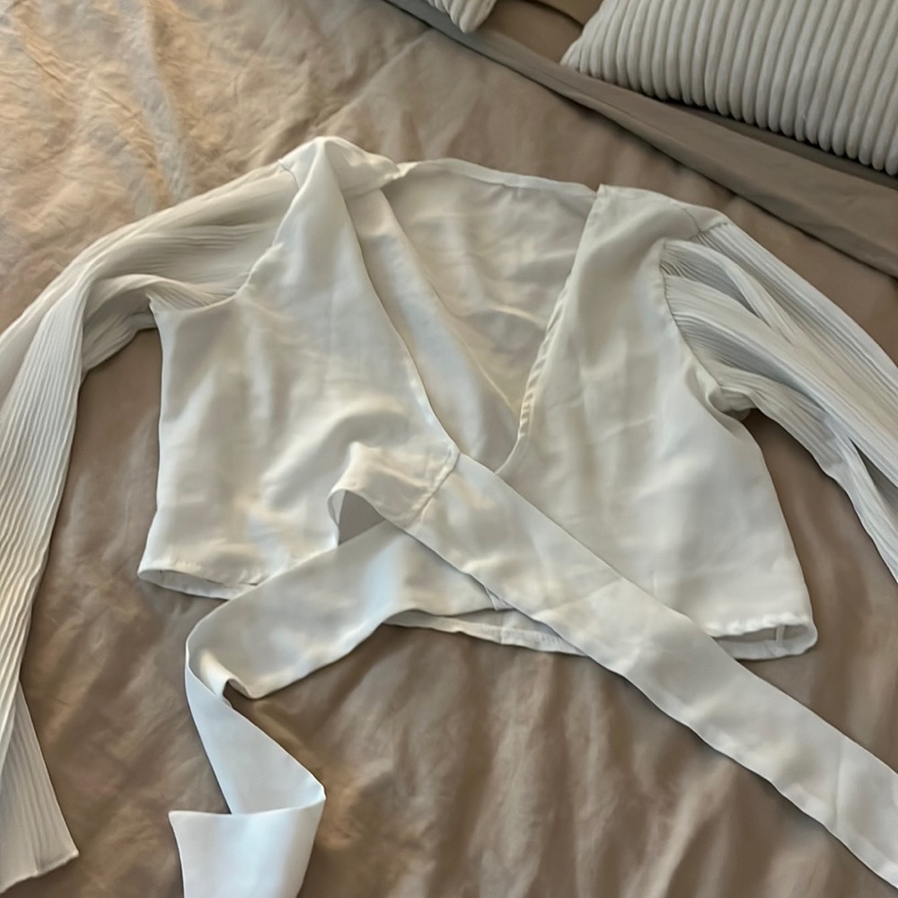 Tie crop top